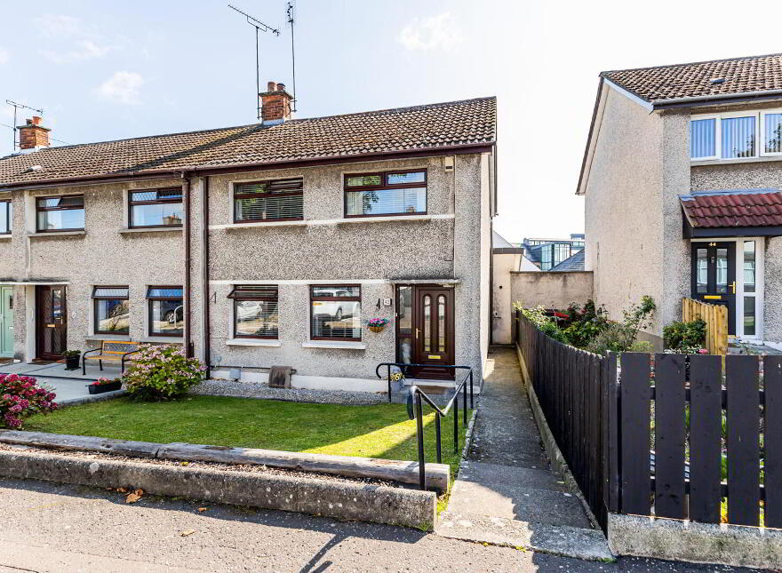 42 Railway Street, Comber, Newtownards, BT23 5HQ photo