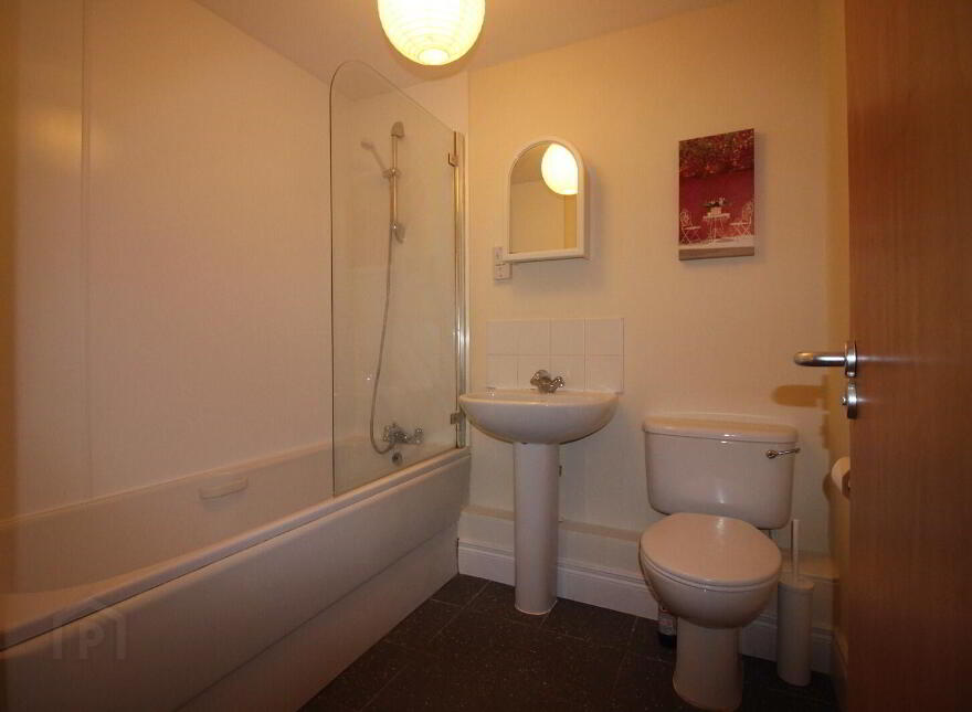 3 Lesley Plaza, Lisburn Road, Belfast, BT9 6JN