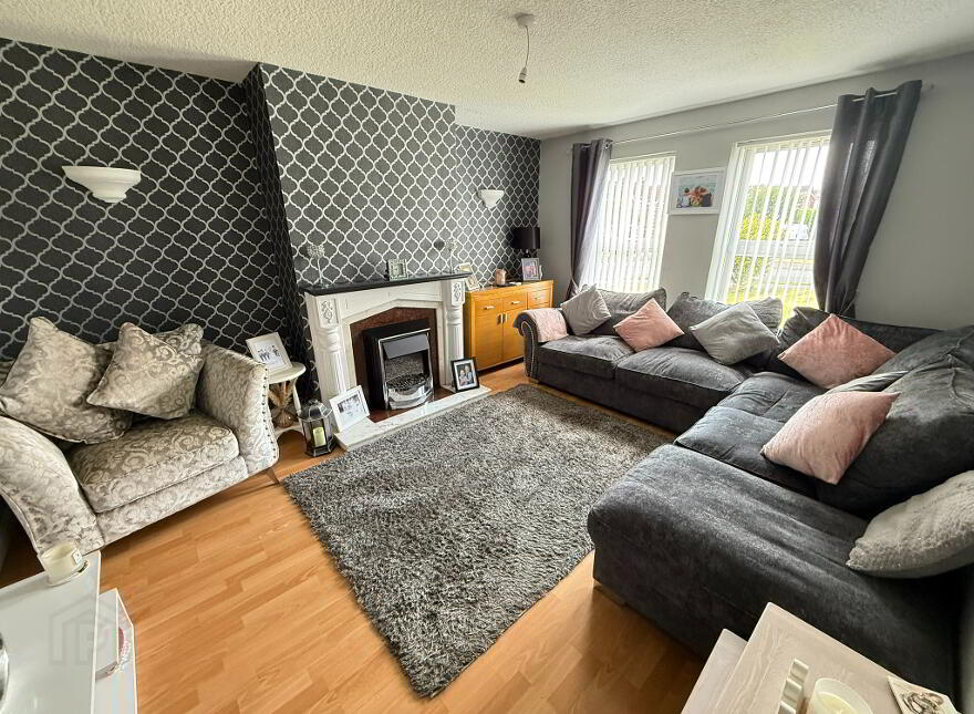 12 Whitethorn Brae, Newtownards, BT23 8EX
