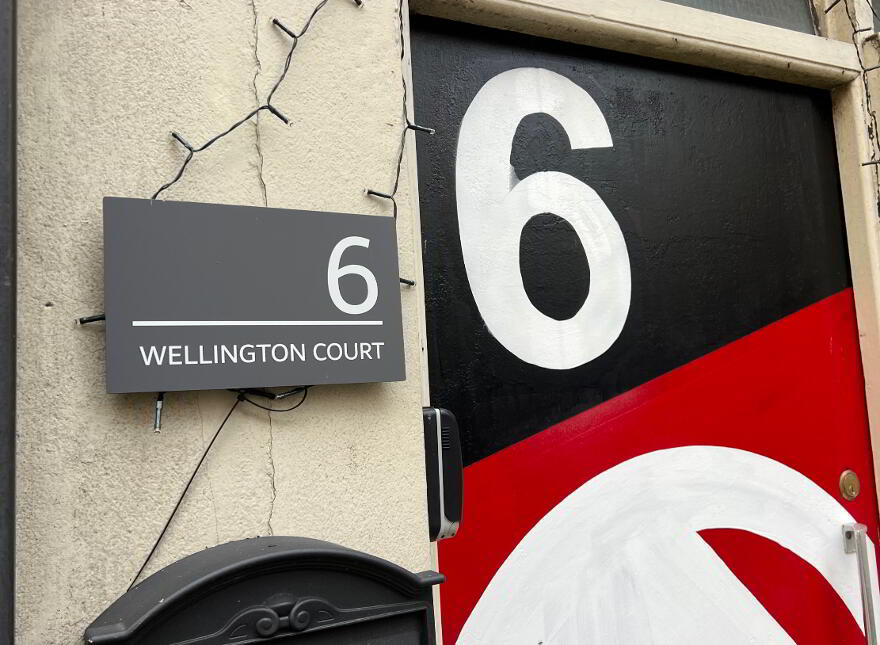 6 Wellington Court, Belfast, BT1 6HW photo