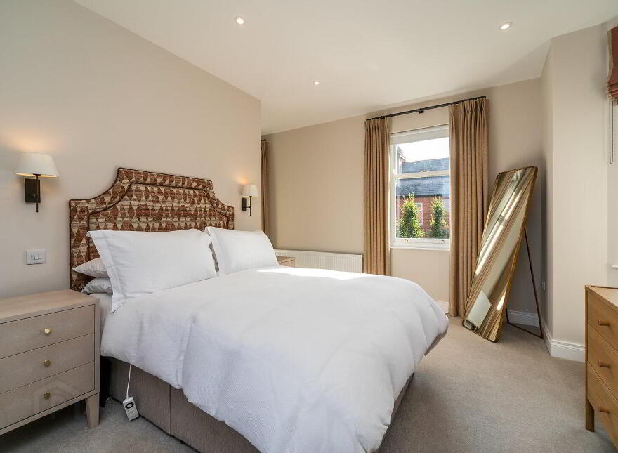 Number 1, 24 Ishbel Mews, Belfast, BT8 8FZ