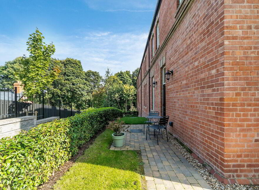 Number 1, 24 Ishbel Mews, Belfast, BT8 8FZ