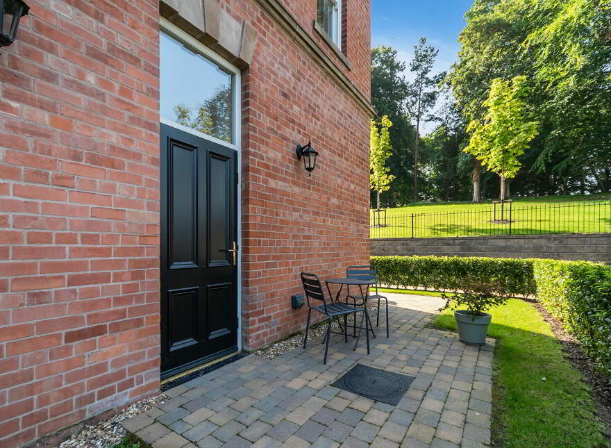 1 The West House, 24 Ishbel Mews, Belfast, BT8 8FZ