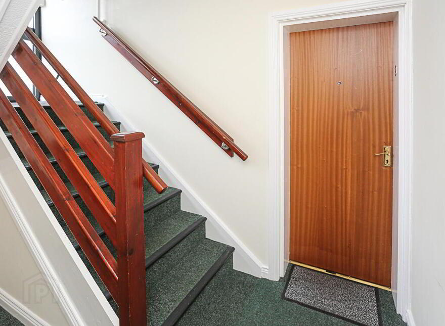 8 St Helens Court, High Street, Holywood, BT18 9SS