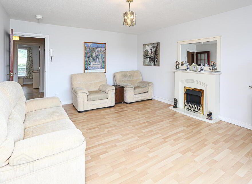 8 St Helens Court, High Street, Holywood, BT18 9SS