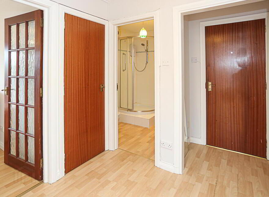 8 St Helens Court, High Street, Holywood, BT18 9SS