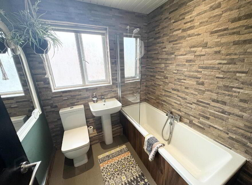 2 Fernabbey Park, Skegoe, Derry, BT48 8RD
