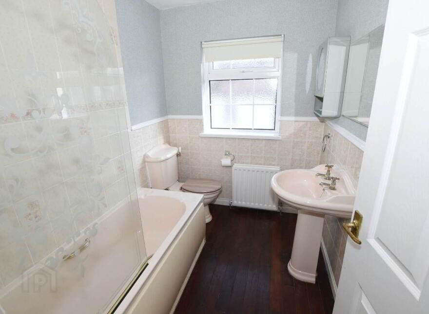 37 Meadowbank Avenue, Donaghadee, BT21 0HR