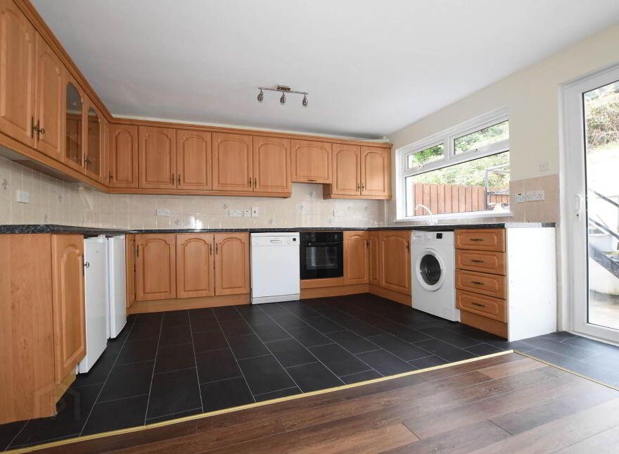 37 Meadowbank Avenue, Donaghadee, BT21 0HR
