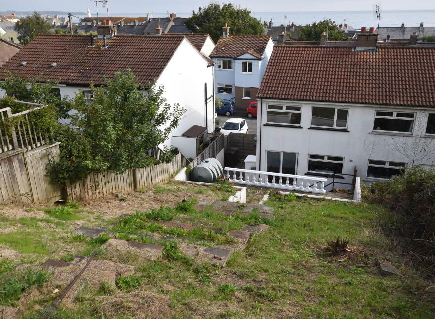37 Meadowbank Avenue, Donaghadee, BT21 0HR