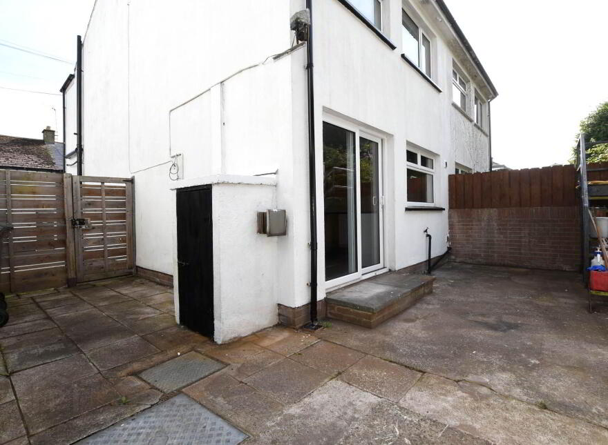 37 Meadowbank Avenue, Donaghadee, BT21 0HR