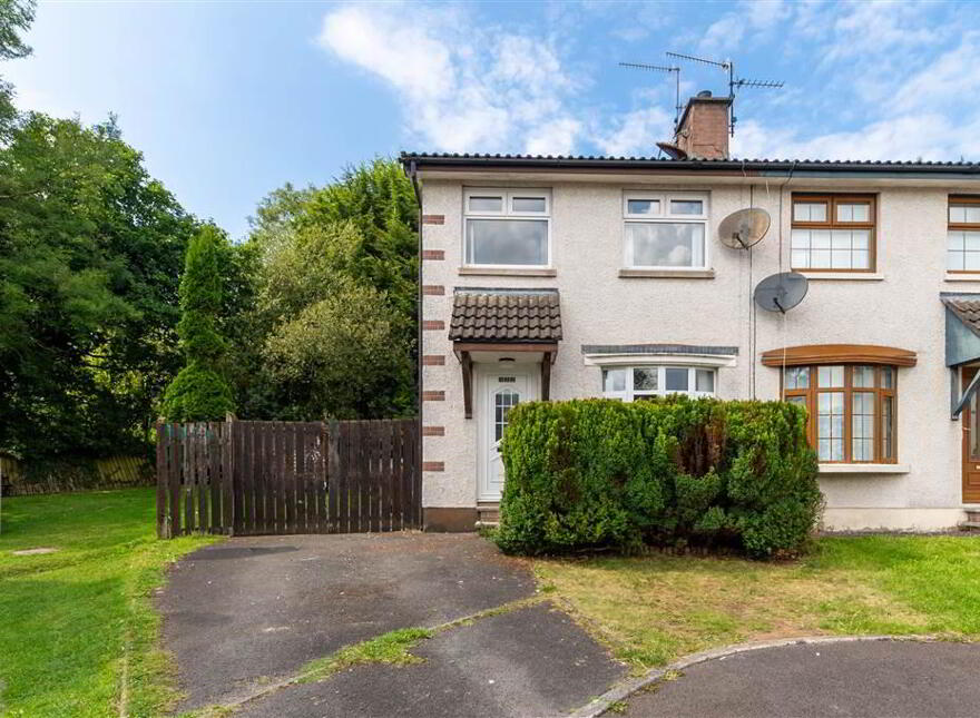 322 Lagmore Meadows, Stewartstown Road, Dunmurry, Belfast, BT17 0TJ photo