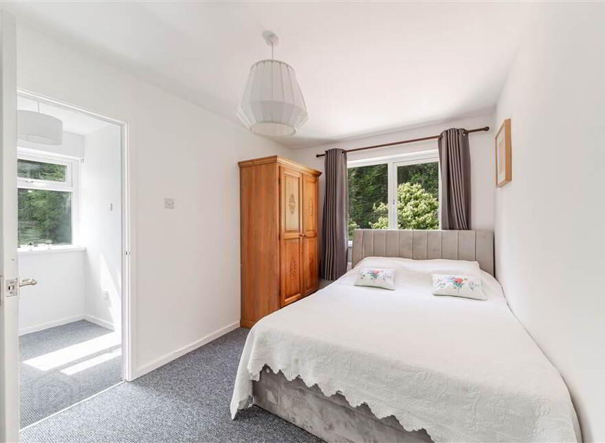 322 Lagmore Meadows, Stewartstown Road, Dunmurry, Belfast, BT17 0TJ
