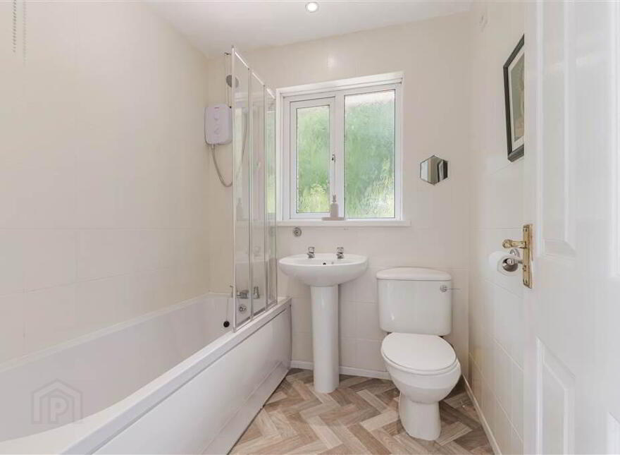 322 Lagmore Meadows, Stewartstown Road, Dunmurry, Belfast, BT17 0TJ