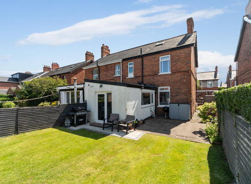 132 Ardenlee Avenue, Belfast, BT6 0AE