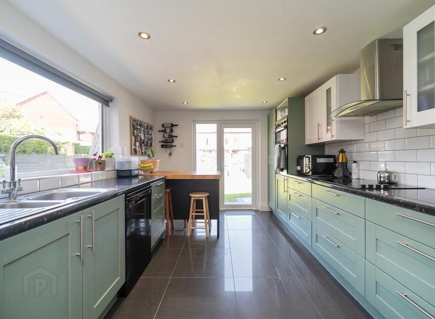 132 Ardenlee Avenue, Belfast, BT6 0AE