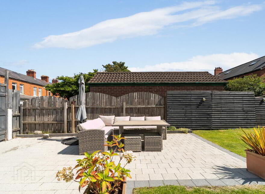 132 Ardenlee Avenue, Belfast, BT6 0AE