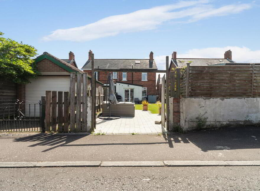132 Ardenlee Avenue, Belfast, BT6 0AE