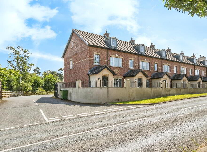 248 Ballylesson Road, Lisburn, BT27 5TS