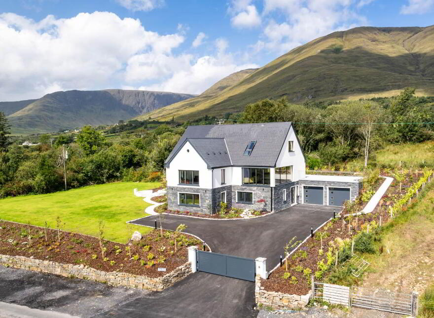 Rose Wood, Derry, Toormakeady, F12AE64