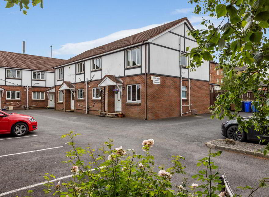 1 Tudor Dale Court, Belfast, BT4 1SW photo