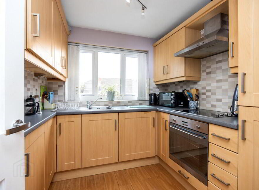 1 Tudor Dale Court, Belfast, BT4 1SW