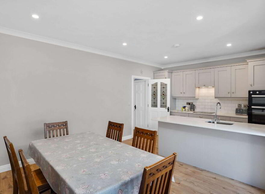 19 Oak Grove, Kingscourt, A82K7D5