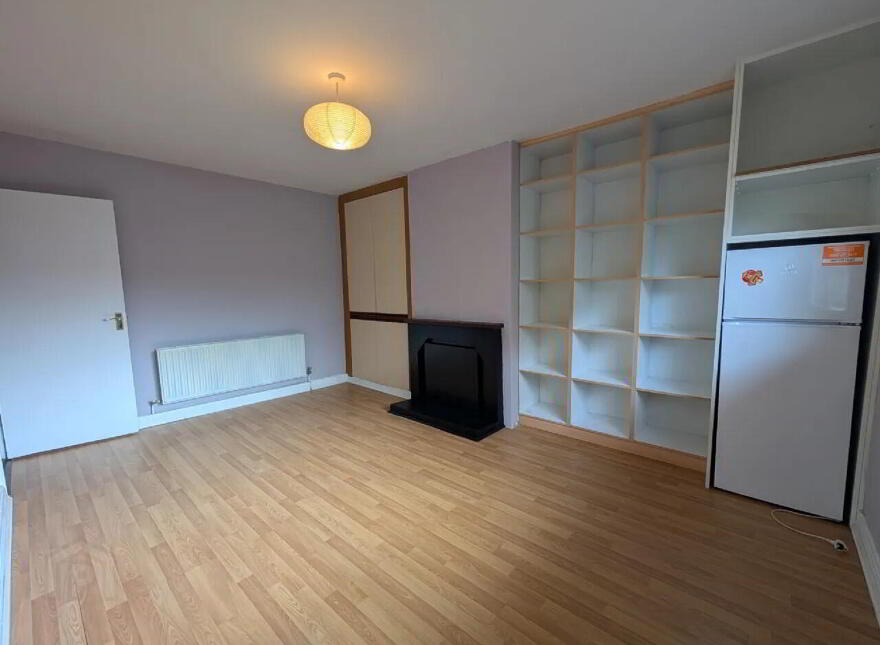 Station Road, Swinford, F12KA99