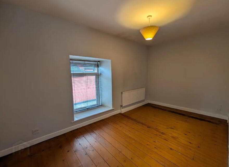Station Road, Swinford, F12KA99