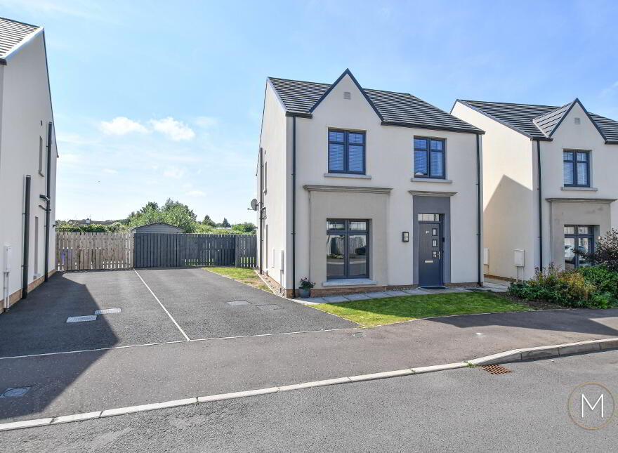 41 Ferrard Grange, Antrim, BT41 4FT photo
