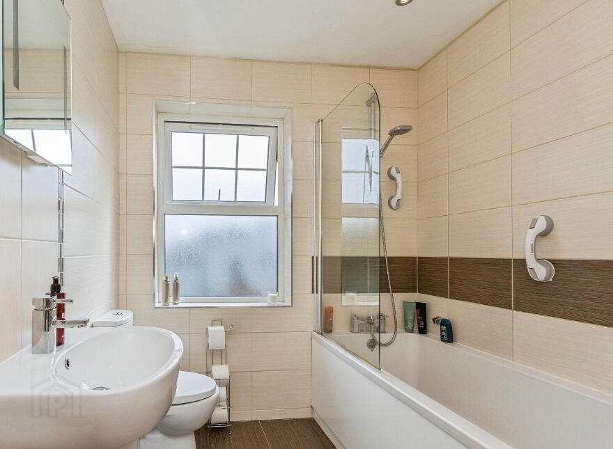 2 Causeway Lodge, Lisburn, BT28 2BZ