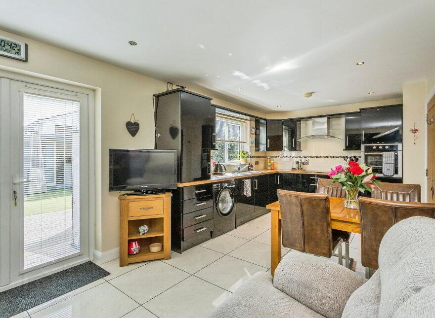2 Causeway Lodge, Lisburn, BT28 2BZ