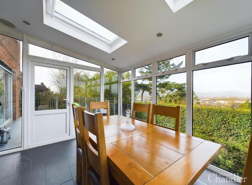2 Castle Court, Lead Hill, Belfast, BT6 9PY