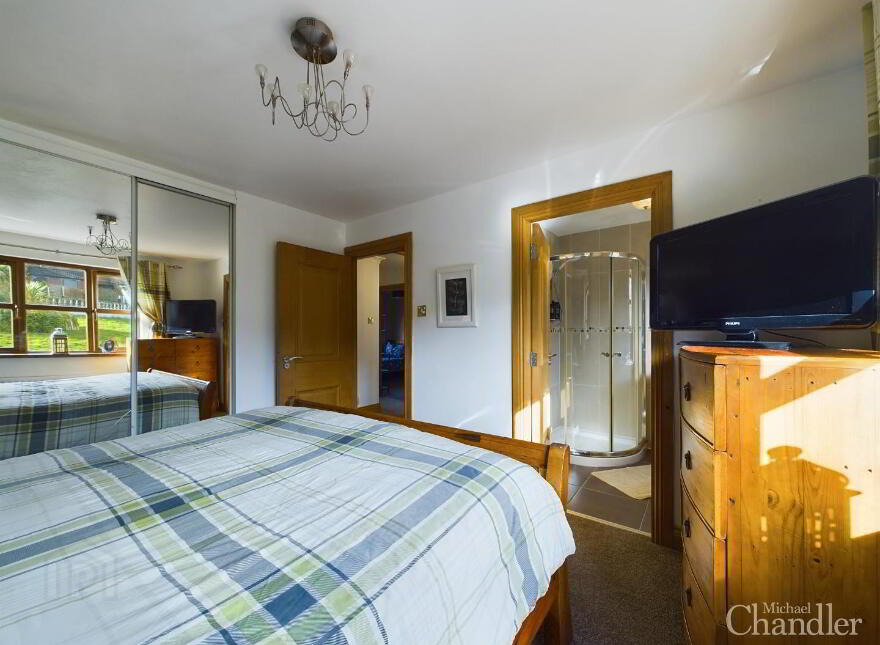 2 Castle Court, Lead Hill, Belfast, BT6 9PY