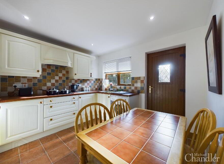 2 Castle Court, Lead Hill, Belfast, BT6 9PY
