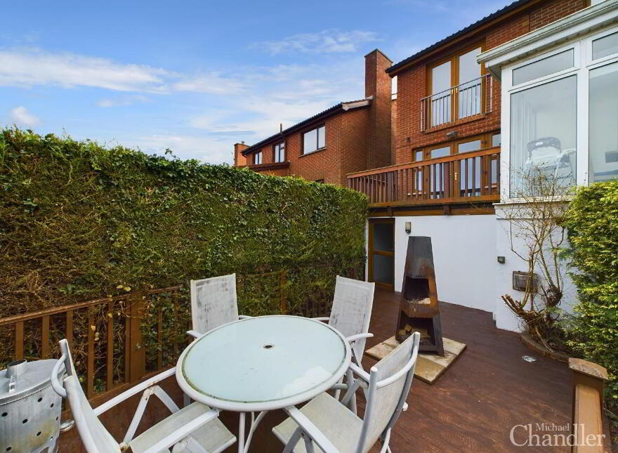 2 Castle Court, Lead Hill, Belfast, BT6 9PY
