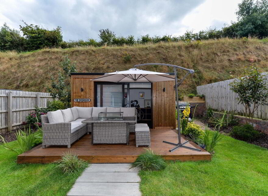 23 Castlegowan Road, Belfast, BT5 7WP