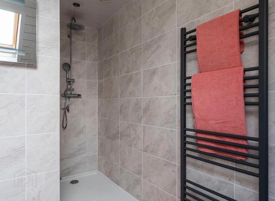 2 Cairndore Vale, Newtownards, BT23 8PF