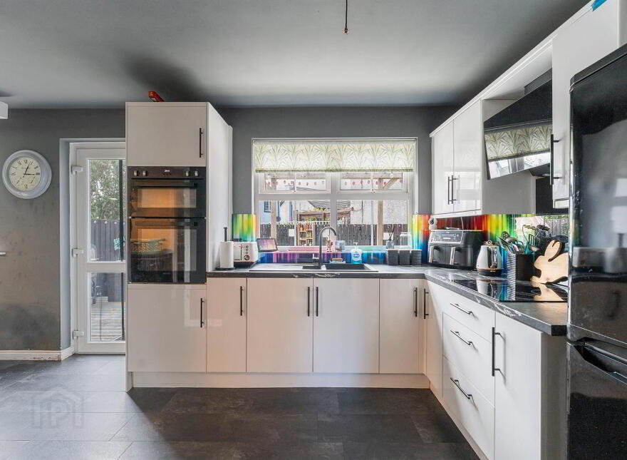 2 Cairndore Vale, Newtownards, BT23 8PF