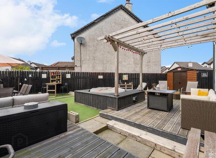 2 Cairndore Vale, Newtownards, BT23 8PF