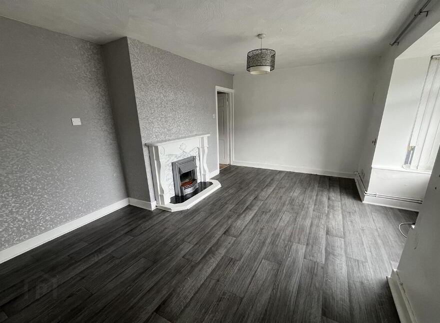 152 Carmeen Drive, Rathcoole, Newtownabbey, BT37 9DW