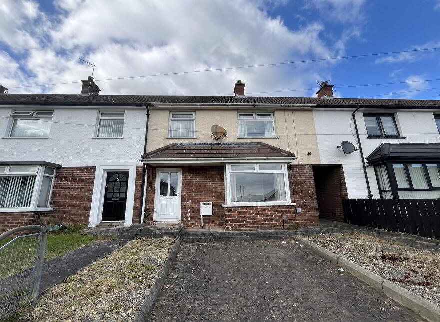 152 Carmeen Drive, Rathcoole, Newtownabbey, BT37 9DW photo