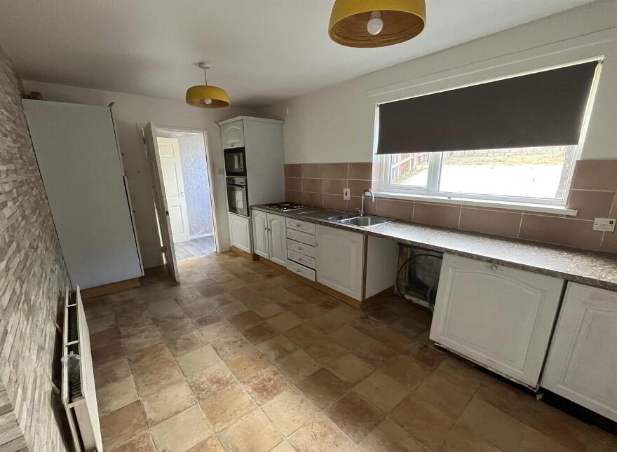 152 Carmeen Drive, Rathcoole, Newtownabbey, BT37 9DW
