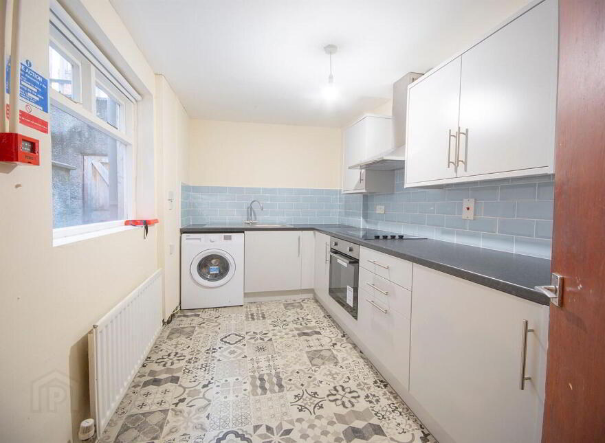 124 University Avenue, Belfast, BT7 1GZ