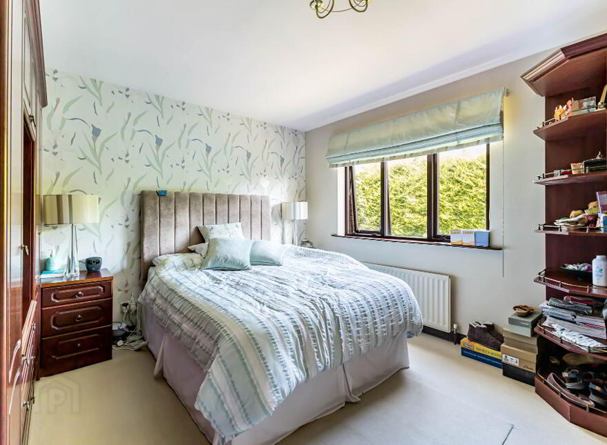 32 Laurelgrove Park, Belfast, BT8 6ZH