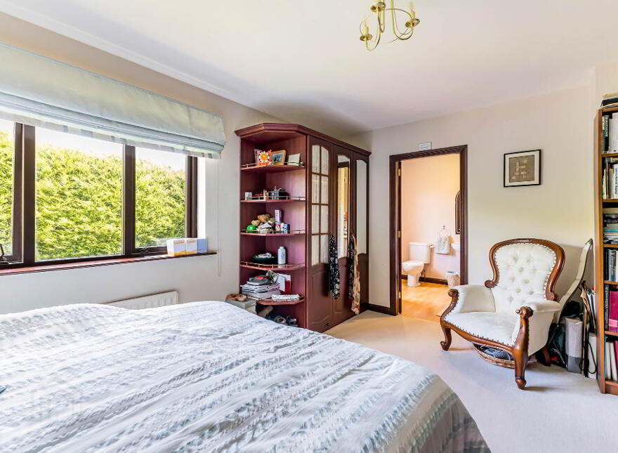 32 Laurelgrove Park, Belfast, BT8 6ZH