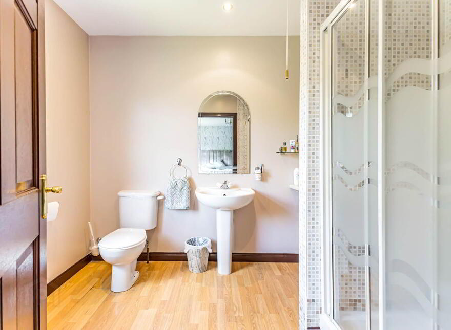 32 Laurelgrove Park, Belfast, BT8 6ZH