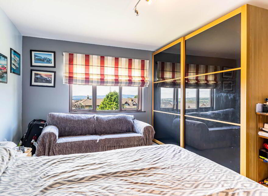 32 Laurelgrove Park, Belfast, BT8 6ZH