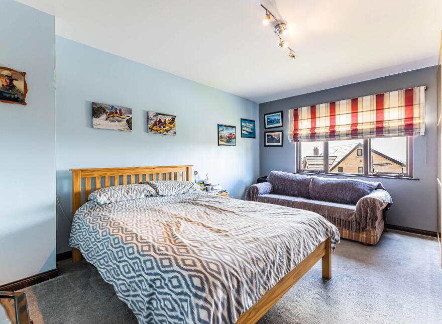 32 Laurelgrove Park, Belfast, BT8 6ZH