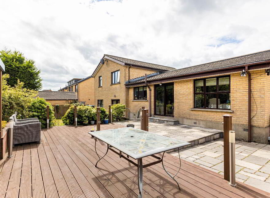 32 Laurelgrove Park, Belfast, BT8 6ZH